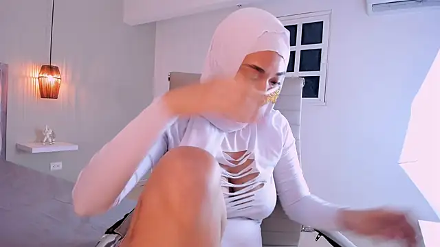 LittleNoor live webcam show