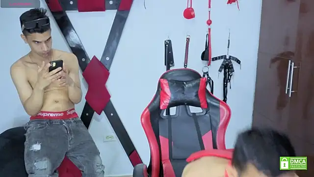 EliteBoysLive webcam
