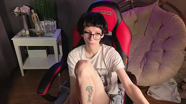 SkinnyWinx live cam on StripChat