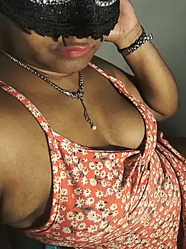 DIRTYSECRET_QUEEN_07 webcam
