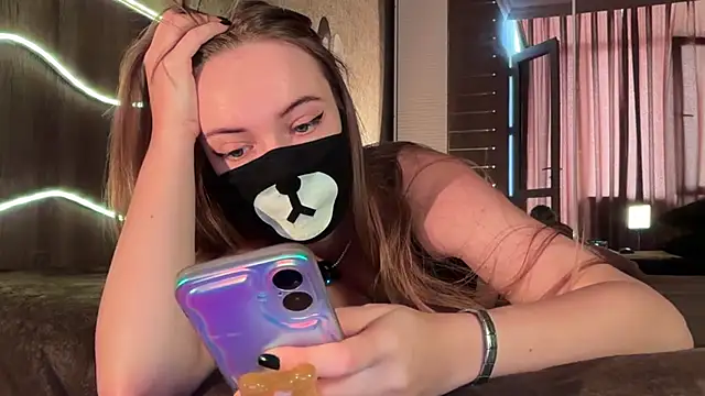 Your_Little_Bear webcam