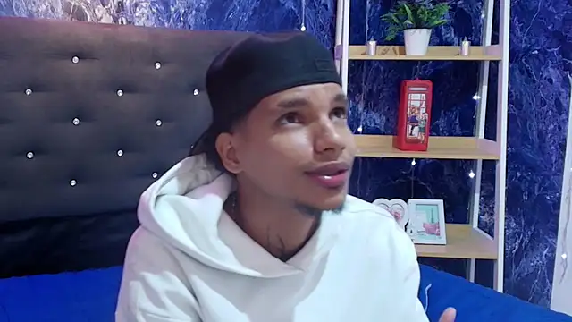 kai_storm77 webcam