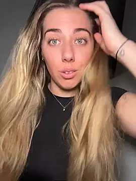 Aussielulu live webcam show