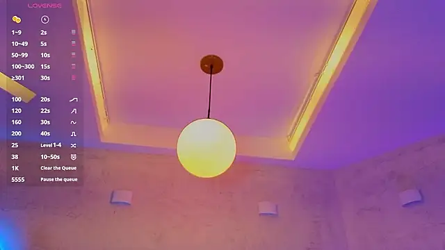 MiaWonderfull live webcam show