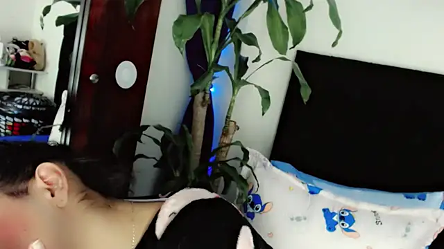 NathalialLooes live webcam show