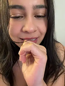 CuteKira7 webcam