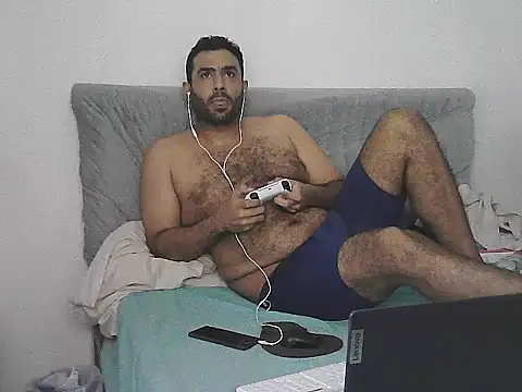 alphalatinobearx webcam