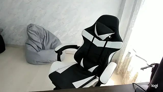 Kama_Mon