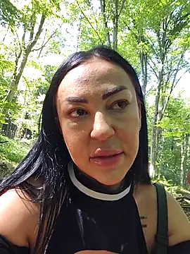 BellaaQuinn live cam on StripChat
