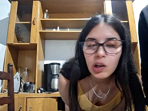 Brilenn live webcam show