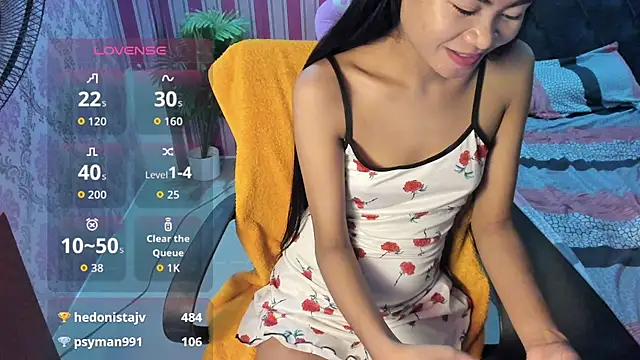 Mica_Jones live cam on StripChat