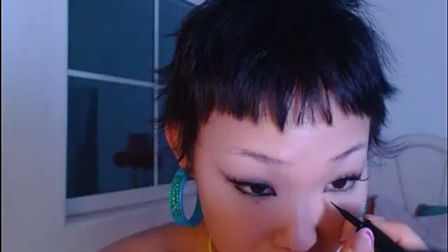 LLspinzz live cam on StripChat