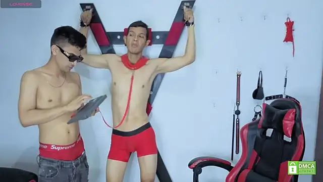 eliteboyslive's live room