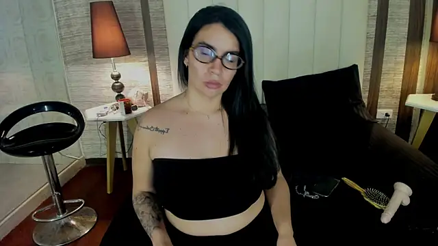 Hannah_Cross webcam
