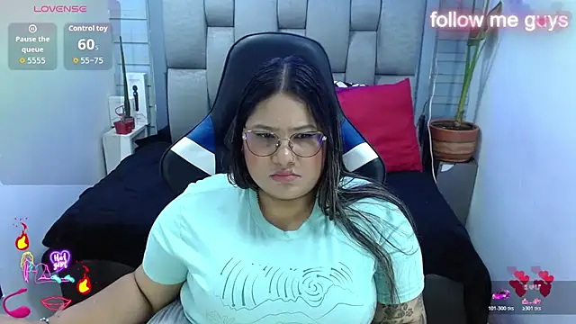 evelin_zaens live cam on StripChat