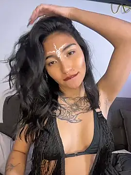 Velvet_Mysstic live cam on StripChat