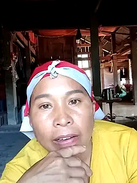 Hi_See live cam on StripChat