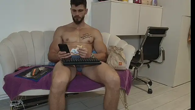 maurotwin (Ask my age) - huge cum on my chest