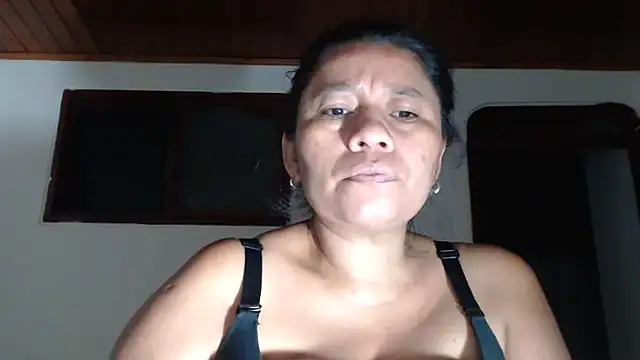 adrixxx38 live cam on StripChat