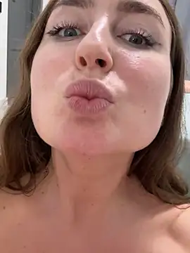 lady_miaolson (F young) - Squirt + 3 Squirt videos for last tip
