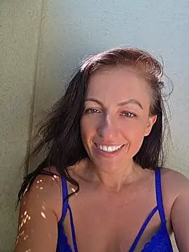 Risky_woman