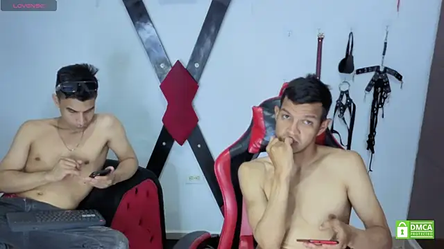 EliteBoysLive live cam on StripChat