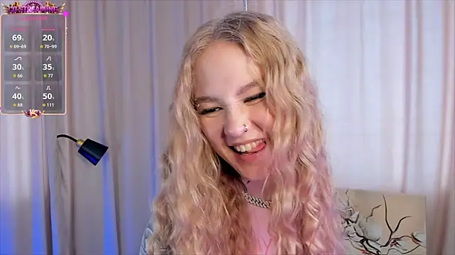 MaireLanda live webcam show