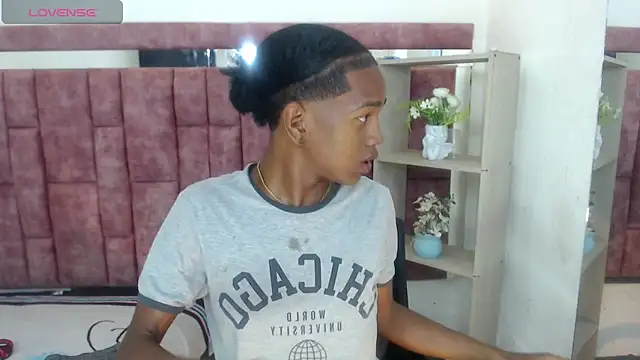 AfroWayuuu live webcam show