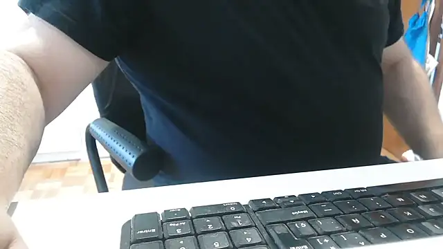 mikeyhotbear (M mature) - BIRTHDAY IS COMING