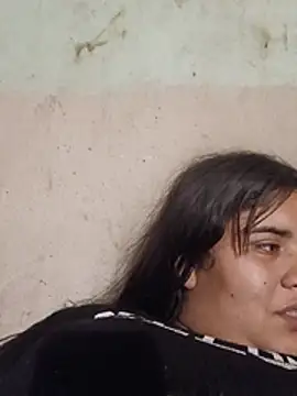 Orianamzn21 live cam on StripChat