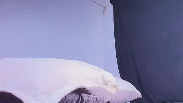 KaelMoreau live cam on StripChat