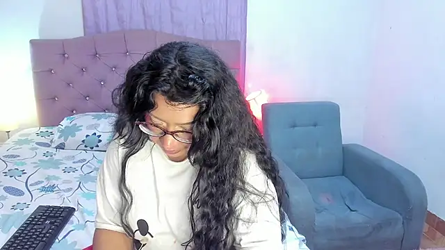 Latinabombsheell webcam