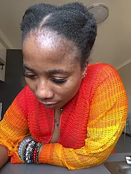 CurvyDesire1