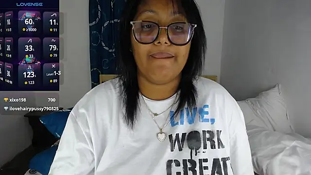 miajoseph_ webcam
