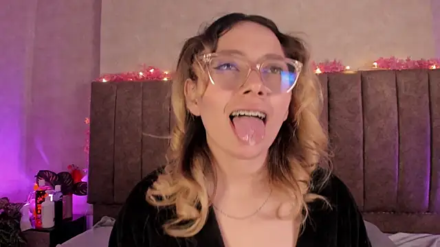LanaMills_ webcam
