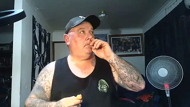KINKYBLUEYES69