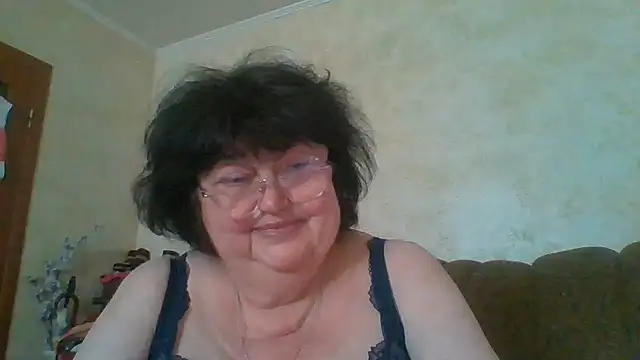 MilaSky5303 live cam on StripChat