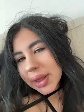 DaianaKimberly live cam on StripChat