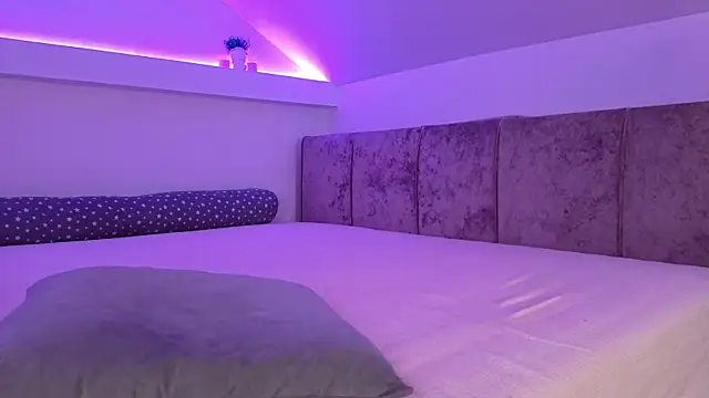 BluEyesKate webcam