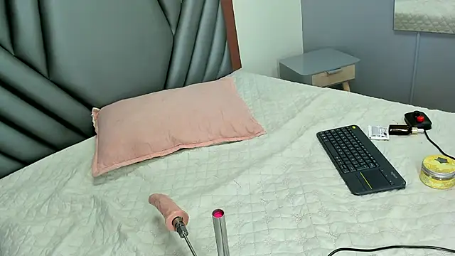 justinortiz_ (M twink) - suck dildo big💕