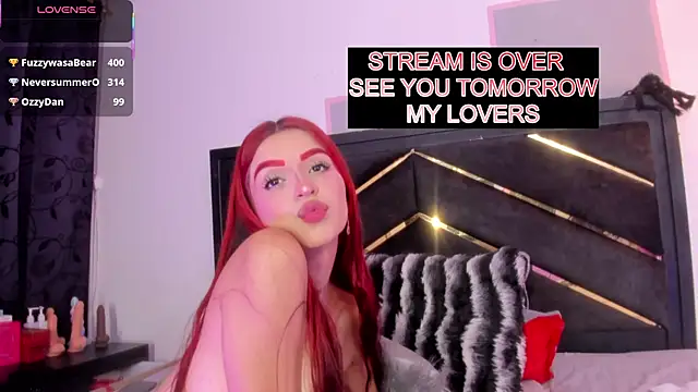 april_jones05 live cam on StripChat