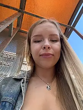Liza_risky webcam