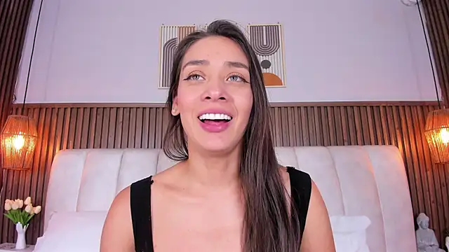 NahimiThompson live cam on StripChat