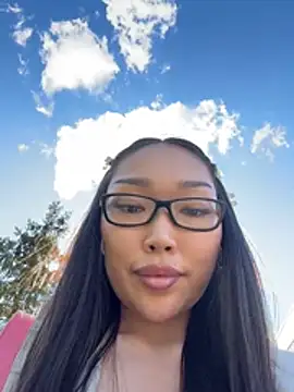 trytomakememoam webcam