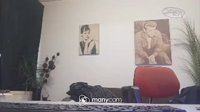 der_dino30 live cam on StripChat