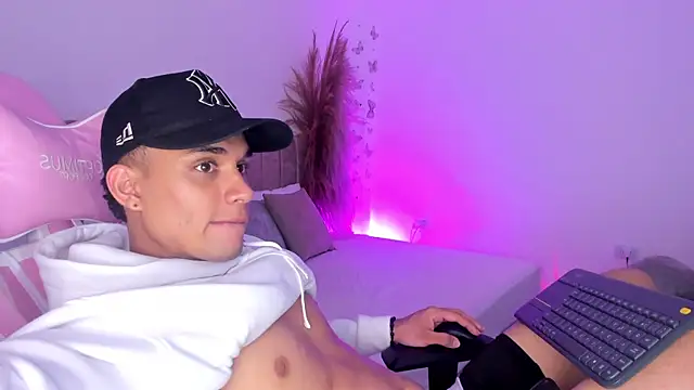 Michael_Jordan_zz live cam on StripChat