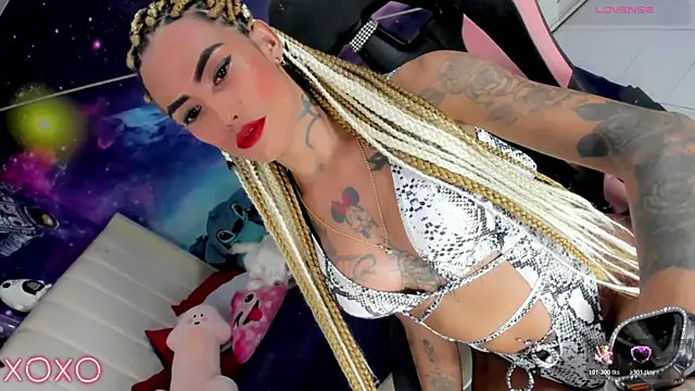 Nella_Dolls webcam