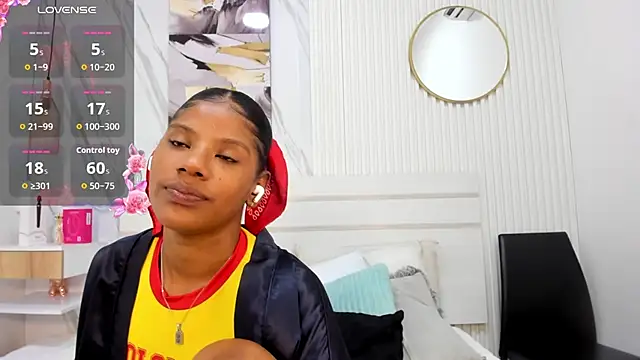 Afro_Luna webcam