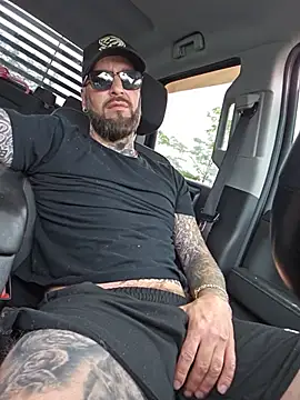 Beardedtattood live sex cam