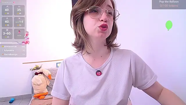 Elise_Nyx webcam